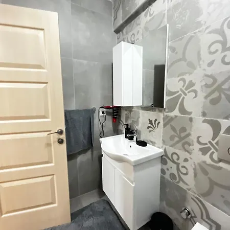 Apartament New With Garden For 4 *